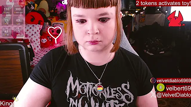 Snapshot of VelvetDiablo chatting on February 18, 2026, 12:41 am VelvetDiablo online show from February 18, 2026, 12:41 am