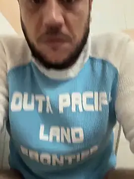 Snapshot of 1Aleks13 chatting on November 7, 2025, 10:57 pm 1Aleks13 online show from November 7, 2025, 10:57 pm