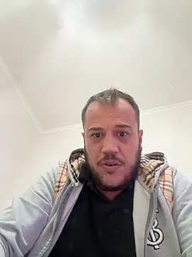 Snapshot of 1Aleks13 chatting on October 17, 2025, 9:16 pm 1Aleks13 online show from October 17, 2025, 9:16 pm