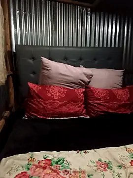 CuteHoney92 online show from February 25, 2026, 6:30 pm