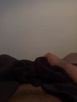 Snapshot of chocolatelongstrokes chatting on March 9, 2026, 9:24 am chocolatelongstrokes online show from March 9, 2026, 9:24 am