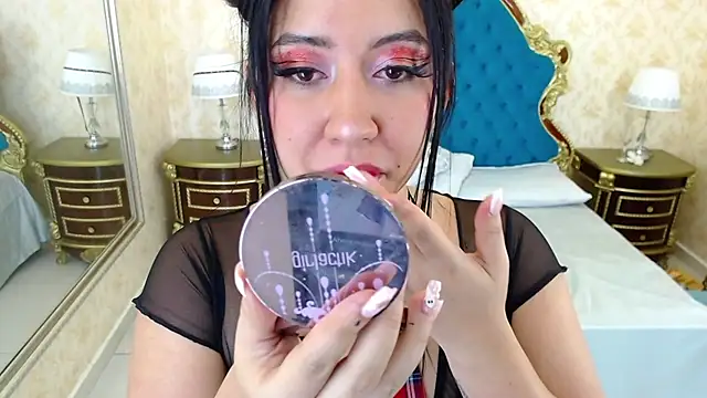 Snapshot of PamelaTomson chatting on October 25, 2025, 1:23 pm PamelaTomson online show from October 25, 2025, 1:23 pm