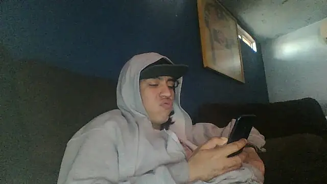 AlexAlejandro13 online show from February 10, 2026, 9:14 pm