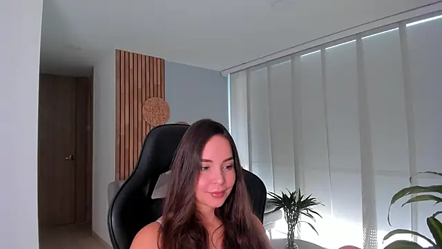 AnnieHallX online show from April 25, 2026, 9:12 pm