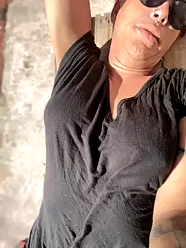 Snapshot of Alicbranca chatting on November 10, 2025, 12:21 pm Alicbranca online show from November 10, 2025, 12:21 pm