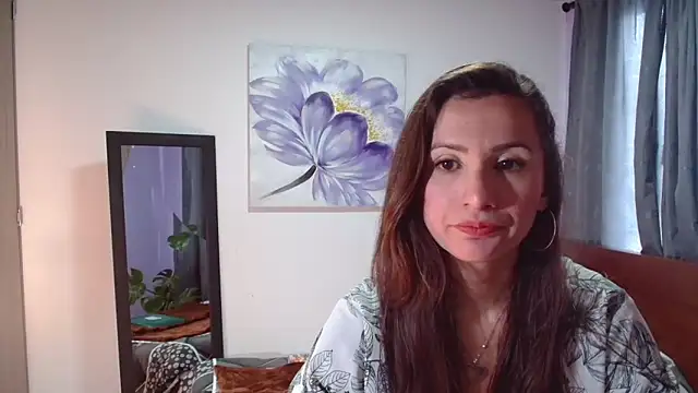 Snapshot of vanessabrown_ chatting on February 18, 2025, 5:20 pm vanessabrown online show from February 18, 2025, 5:20 pm
