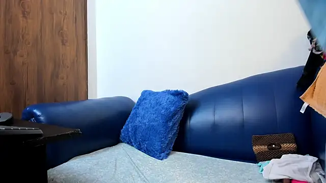 Mature Skinny online show from January 6, 2026, 12:09 pm