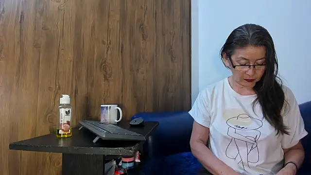 Mature Skinny online show from December 21, 2025, 3:30 am