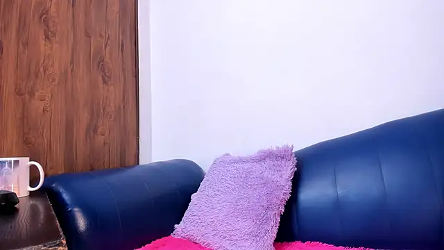 Mature Skinny online show from April 11, 2026, 12:09 pm