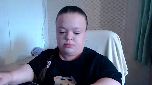 Janiffer MiMi online show from July 22, 2026, 3:36 pm