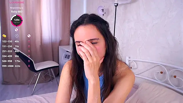 Holla Molly online show from September 13, 2025, 7:41 am