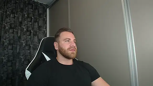 Thori92 online show from October 30, 2025, 5:54 pm