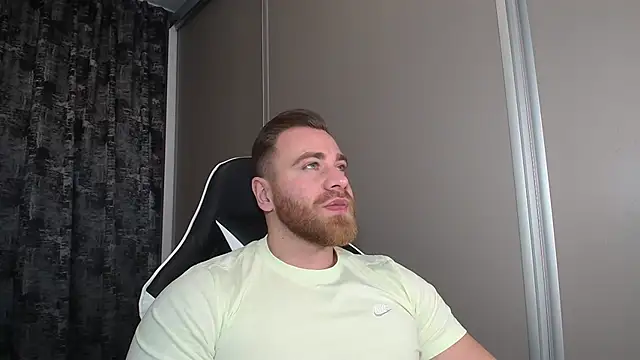 Thori92 online show from November 25, 2025, 5:57 pm