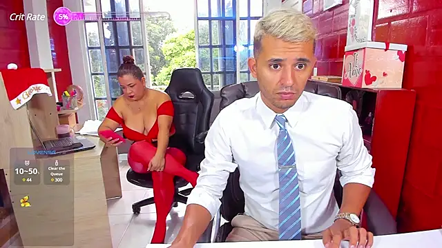 Snapshot of IreneAndGeorge chatting on December 13, 2024, 1:22 pm IreneAndGeorge online show from December 13, 2024, 1:22 pm