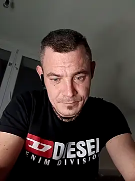 Ivanekkral online show from November 10, 2025, 7:52 pm