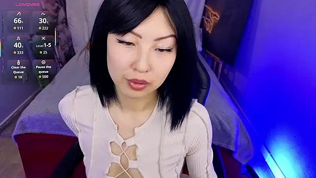 ValeryMur online show from May 20, 2026, 1:41 pm