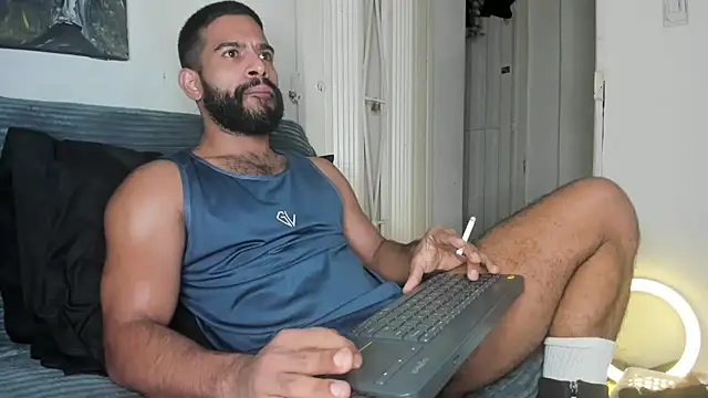 sweatyhairypig23 online show from February 12, 2026, 8:47 am