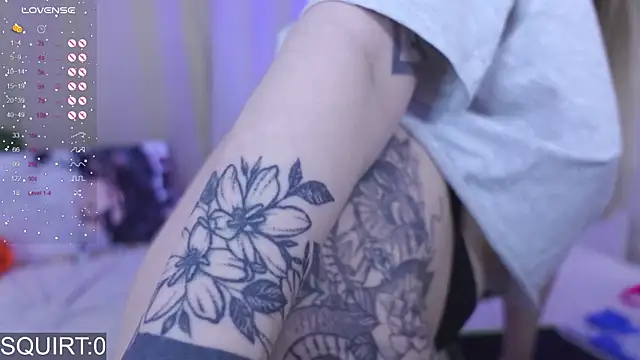  aleksa  online show from October 4, 2025, 4:41 pm