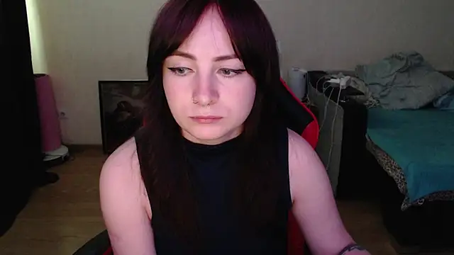 Laralianna online show from July 1, 2026, 6:03 am