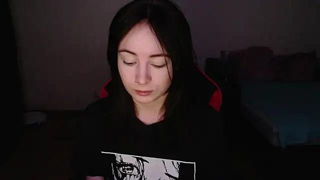 Snapshot of Laralianna chatting on November 20, 2025, 2:23 am Laralianna online show from November 20, 2025, 2:23 am