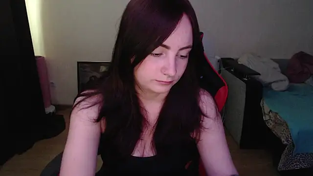 Laralianna online show from June 29, 2026, 7:59 am