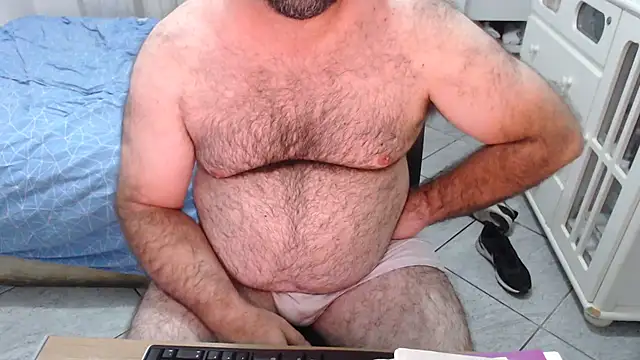 MysterBearMG online show from December 14, 2025, 10:59 pm