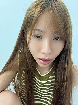 Luna520 online show from July 13, 2026, 11:42 am