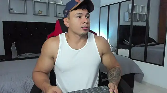 tyler hank01 online show from October 13, 2025, 5:58 pm