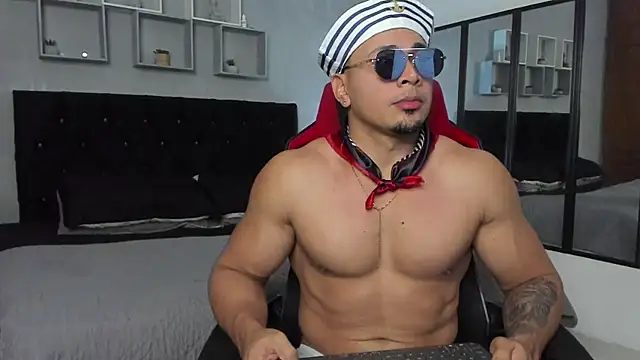 tyler hank01 online show from October 29, 2025, 11:14 pm