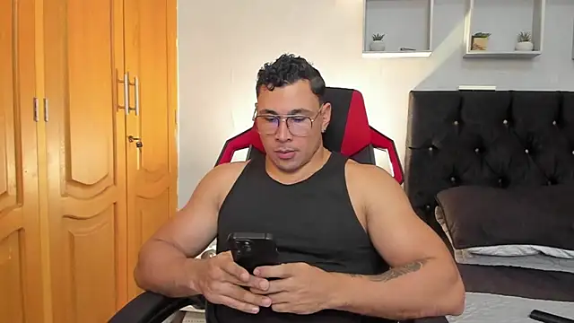 tyler hank01 online show from March 29, 2026, 7:26 pm