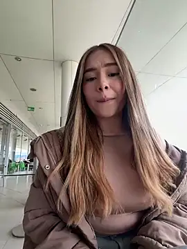 sammbunny online show from April 9, 2026, 8:37 pm