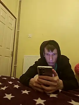 Snapshot of LuxxFin chatting on November 17, 2025, 3:54 am LuxxFin online show from November 17, 2025, 3:54 am