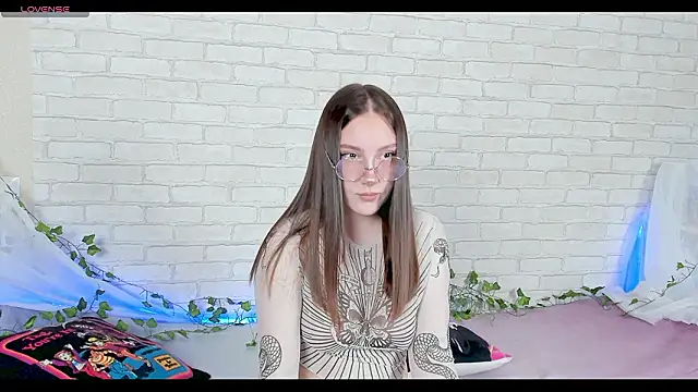 Snapshot of LinaKenny chatting on February 13, 2026, 5:46 pm LinaKenny online show from February 13, 2026, 5:46 pm