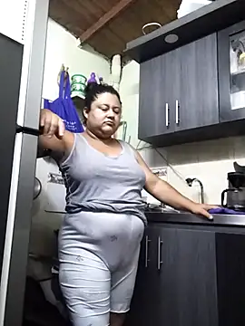 Snapshot of Monseratte21 chatting on September 23, 2025, 9:27 am Monseratte21 online show from September 23, 2025, 9:27 am