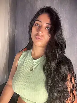 Valentinne z online show from March 29, 2026, 11:01 am