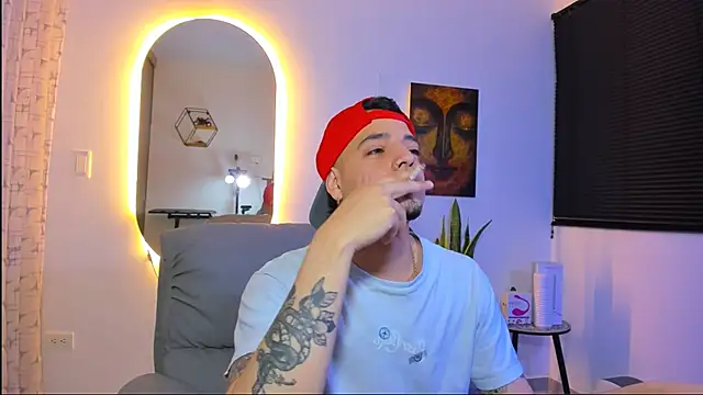 alejandro calderon1 online show from March 3, 2026, 6:31 am