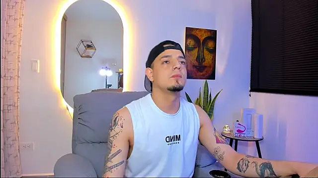 alejandro calderon1 online show from January 11, 2026, 4:52 am