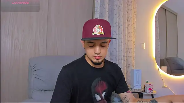 alejandro calderon1 online show from November 23, 2025, 2:54 am