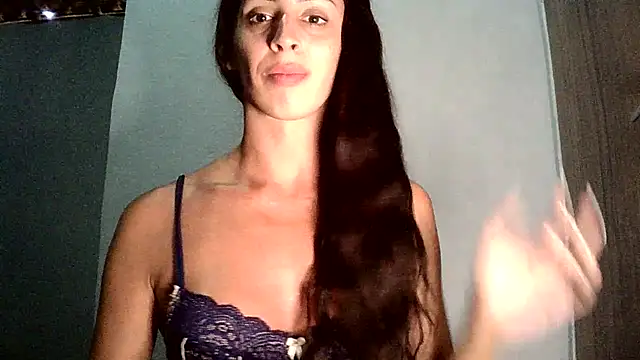 Snapshot of AlexiaDuucan chatting on March 8, 2025, 7:42 pm AlexiaDuucan online show from March 8, 2025, 7:42 pm