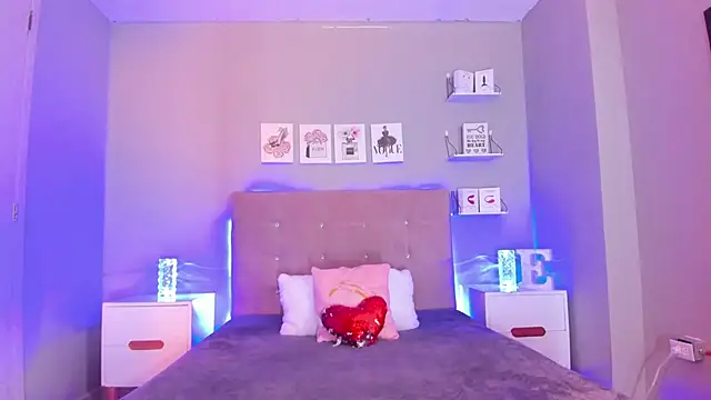 EmilyCoast-1 online show from March 16, 2026, 7:27 pm