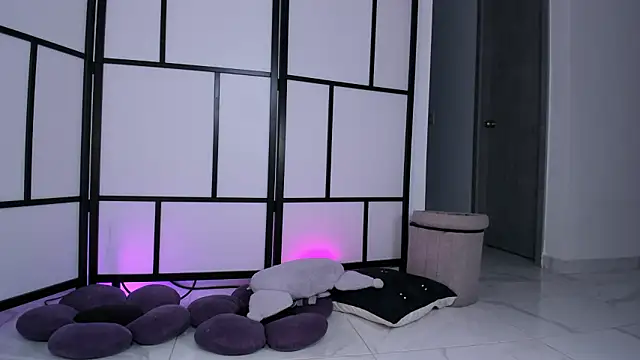 damnliciousss online show from July 25, 2026, 11:44 pm