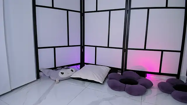 damnliciousss online show from July 27, 2026, 11:45 pm
