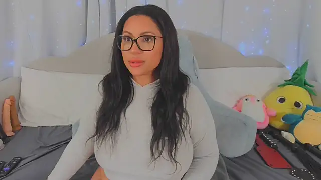 Snapshot of MeghanXO chatting on May 20, 2026, 2:19 am MeghanXO online show from May 20, 2026, 2:19 am