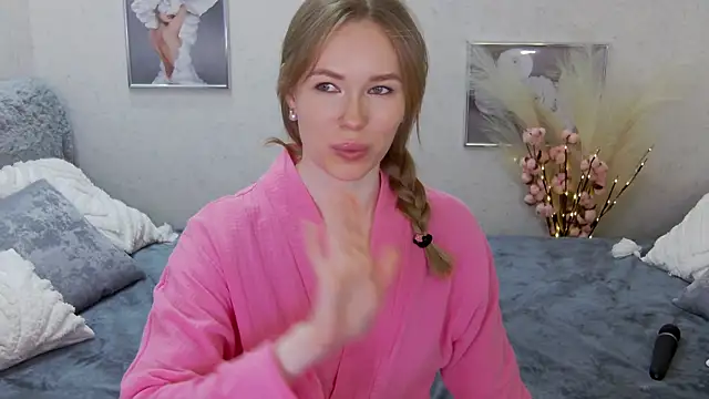 Veronika Mitchel online show from February 20, 2025, 5:52 pm