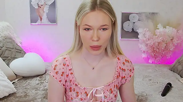 Veronika Mitchel online show from March 20, 2025, 3:14 pm