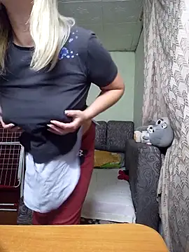 BustyBlond online show from October 1, 2025, 4:44 pm