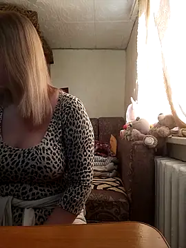 Snapshot of BustyBlond chatting on April 7, 2026, 4:14 am BustyBlond online show from April 7, 2026, 4:14 am