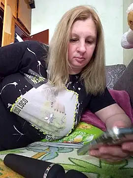 BustyBlond online show from May 11, 2026, 4:26 pm