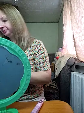 Snapshot of BustyBlond chatting on April 4, 2026, 4:19 am BustyBlond online show from April 4, 2026, 4:19 am