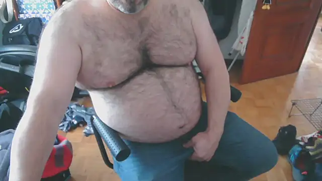 mikeyhotbear online show from January 21, 2025, 11:13 am